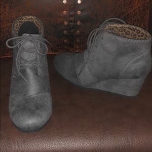 NWT: *** Gray Faux Suede*** Booties
